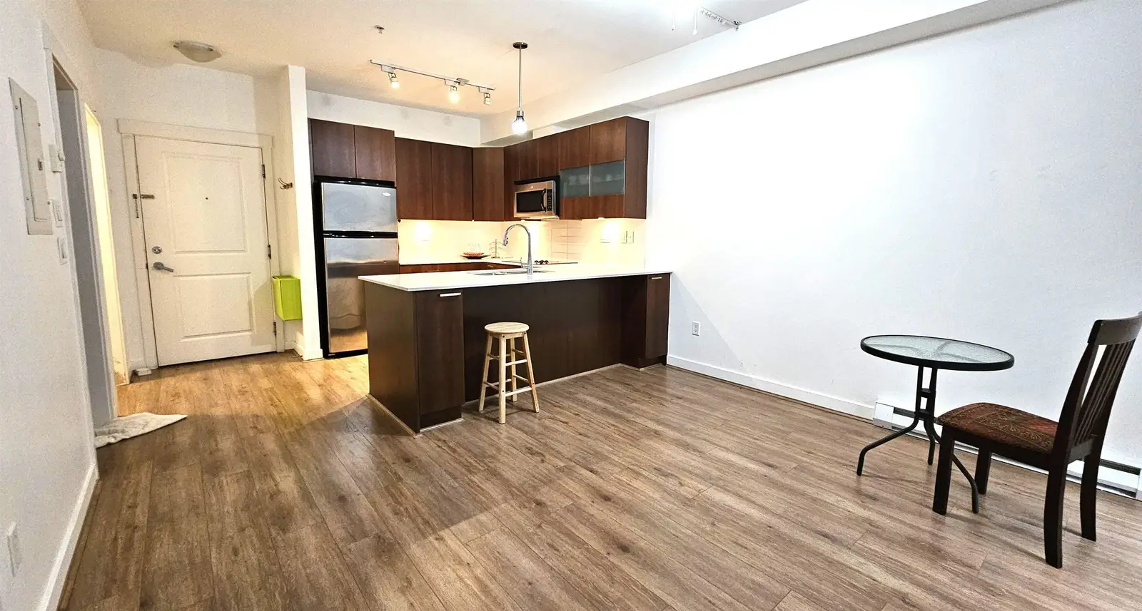 220 13321 102A AVENUE, Surrey BC V3T 1P6