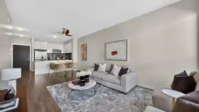515 2665 MOUNTAIN HIGHWAY, North Vancouver BC V7J 0A8