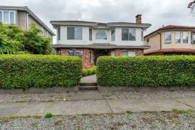 7162 GLADSTONE STREET, Vancouver BC V5P 4G6