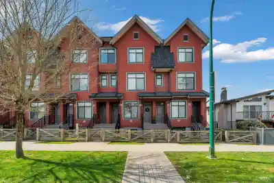 5795 WALES STREET, Vancouver BC V5R 0E6