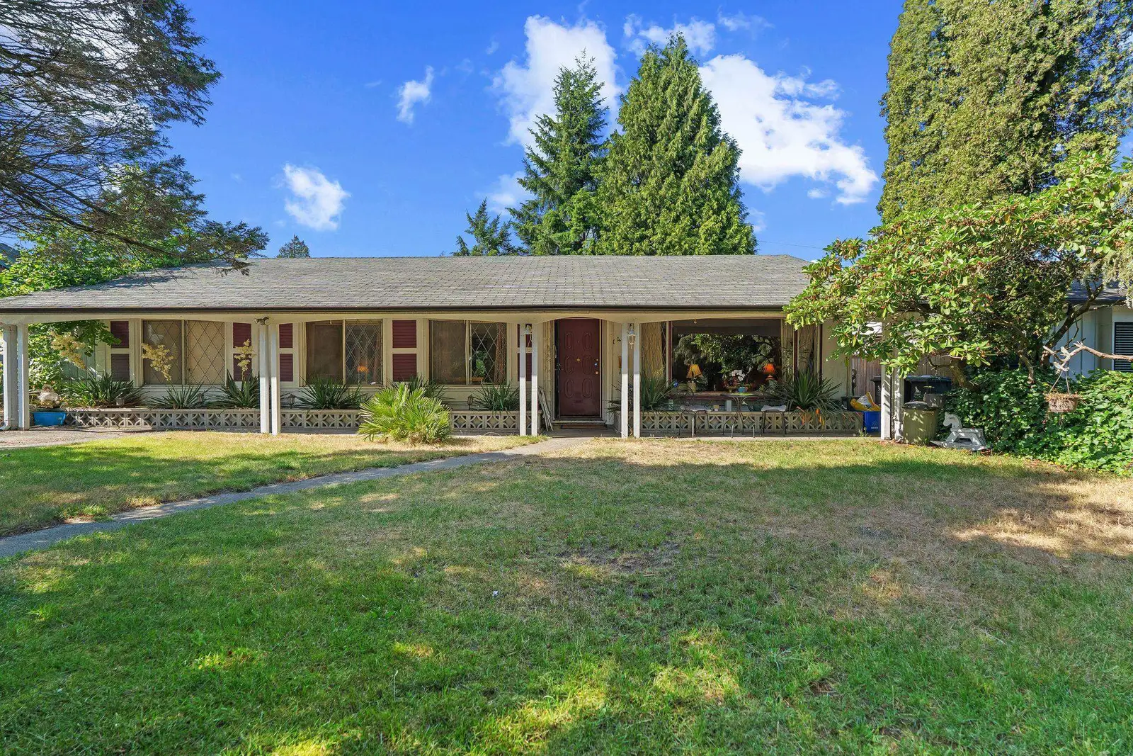 1454 SOWDEN STREET, North Vancouver BC V7P 1M1