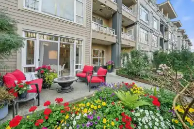 215 3600 WINDCREST DRIVE, North Vancouver BC V7G 2S5