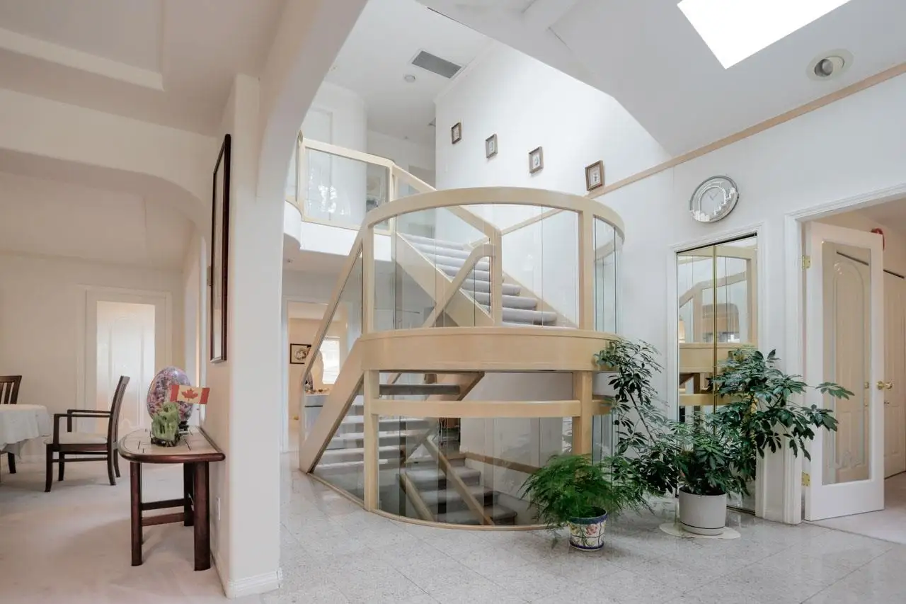 6333 BUTLER STREET, Vancouver BC V5S 3K6