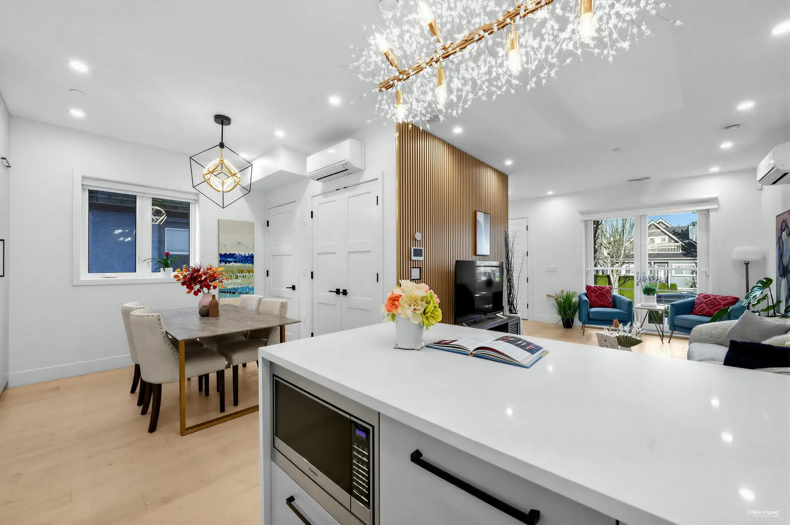 3172 W 26TH AVENUE, Vancouver BC V6L 1V8
