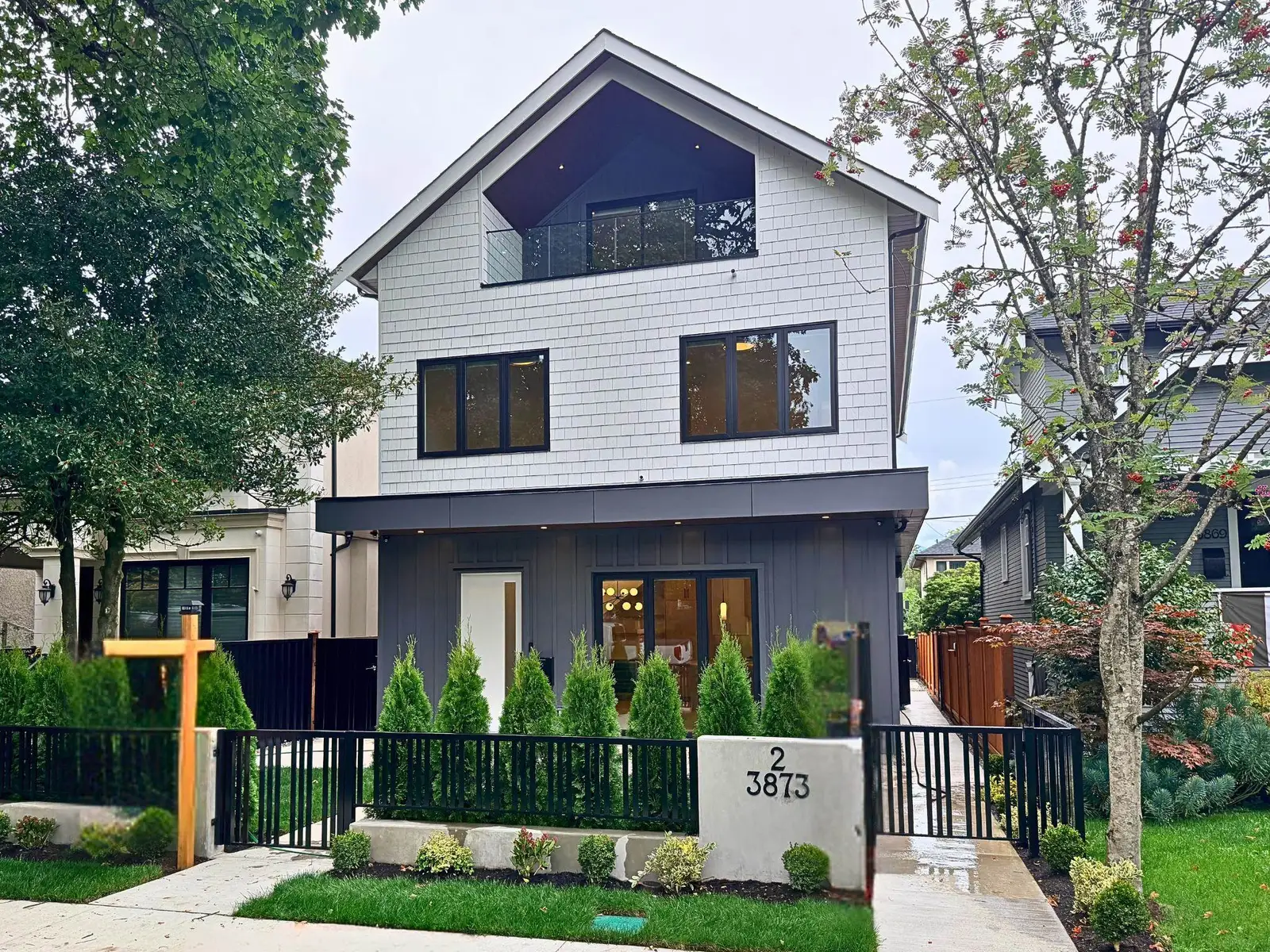 2 3873 W 22ND AVENUE, Vancouver BC V6S 1J8