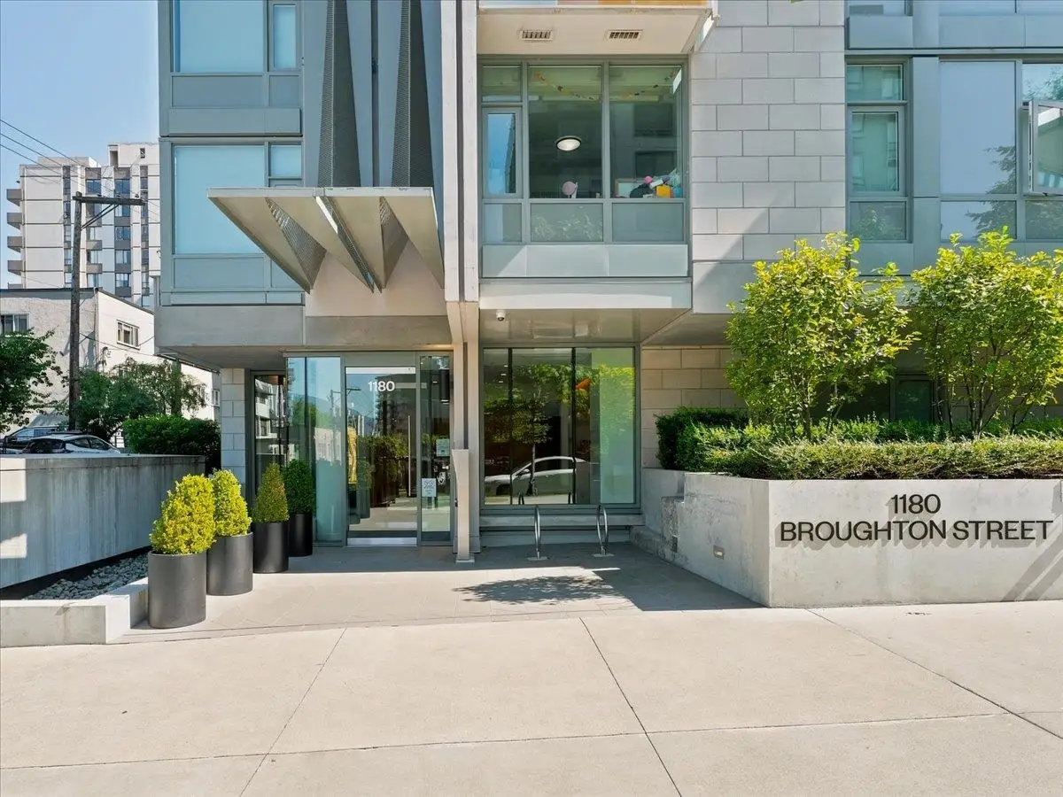 1102 1180 BROUGHTON STREET, Vancouver BC V6G 2B1
