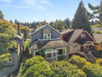 4468 W 14TH AVENUE, Vancouver BC V6R 2Y3