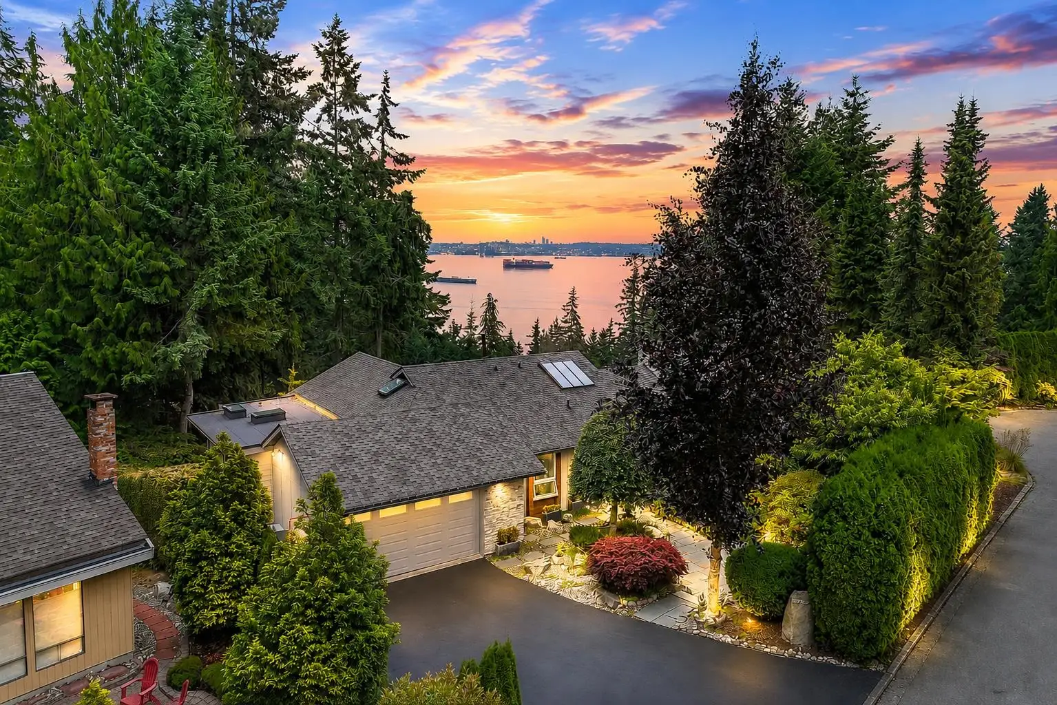 3706 SOUTHRIDGE PLACE, West Vancouver BC V7V 3H8