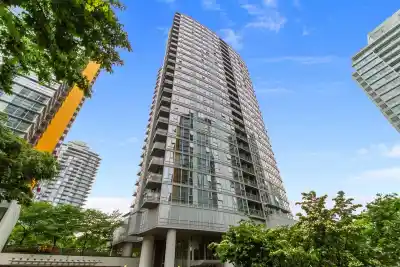 707 131 REGIMENT SQUARE, Vancouver BC V6B 1X6
