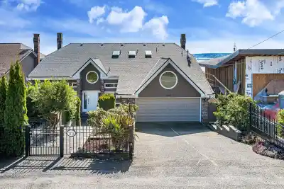 2272 NELSON AVENUE, West Vancouver BC V7V 2P8