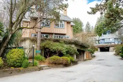 42 900 W 17TH STREET, North Vancouver BC V7P 3K5