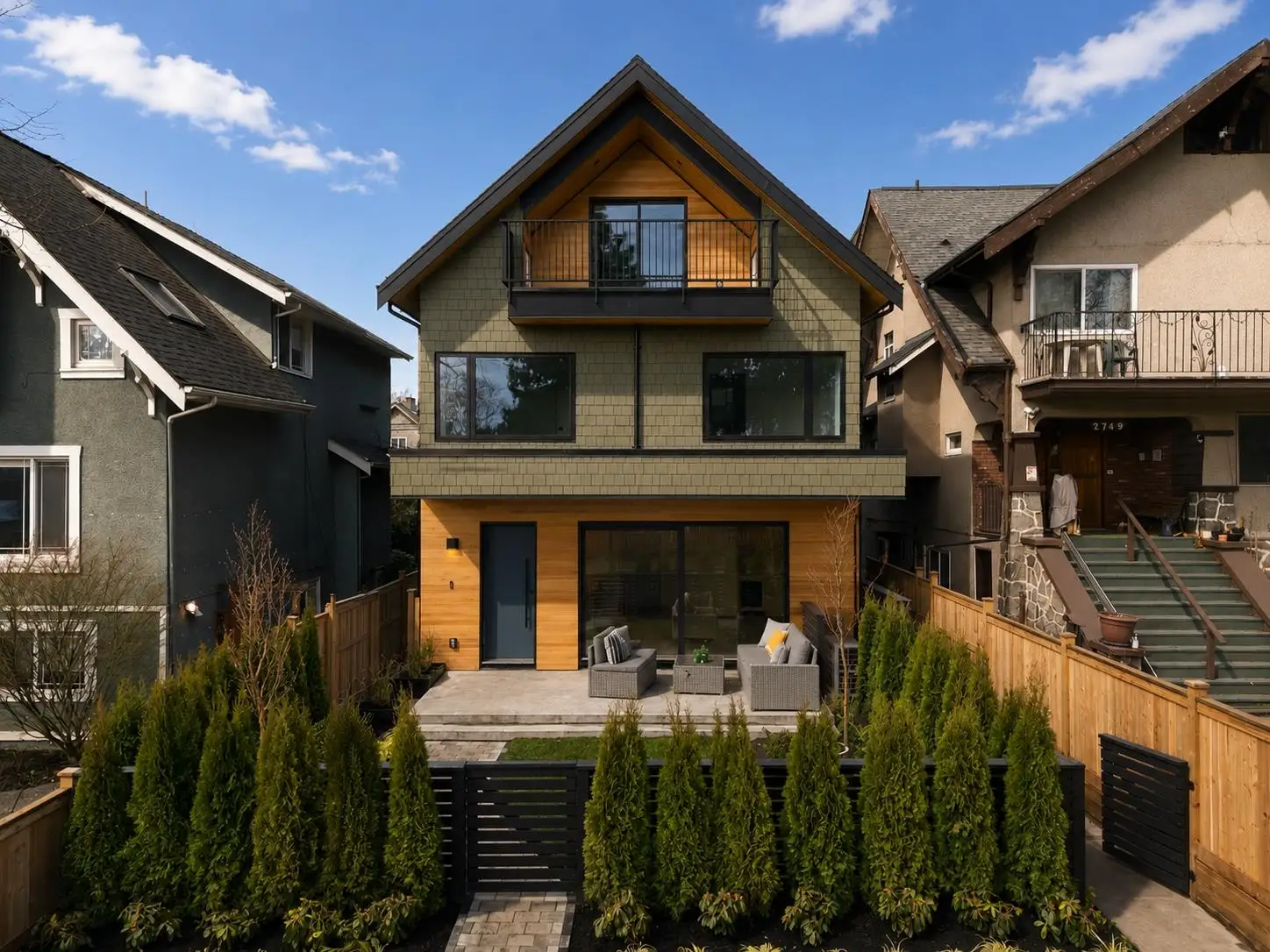 1 2755 W 11TH AVENUE, Vancouver BC V6K 2L8