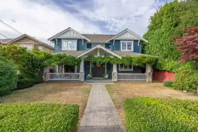358 E 14TH STREET, North Vancouver BC V7L 2N6