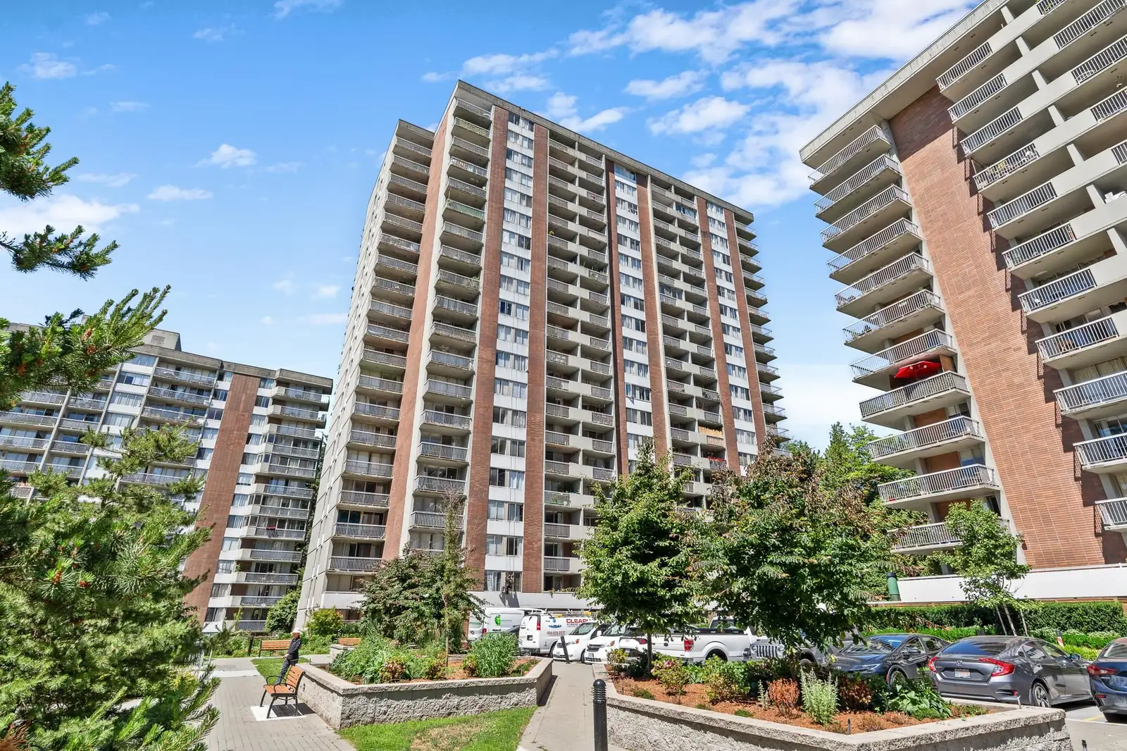 911 2016 FULLERTON AVENUE, North Vancouver BC V7P 3E6