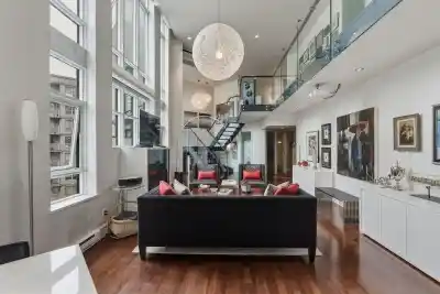 401 988 RICHARDS STREET, Vancouver BC V6B 8R2