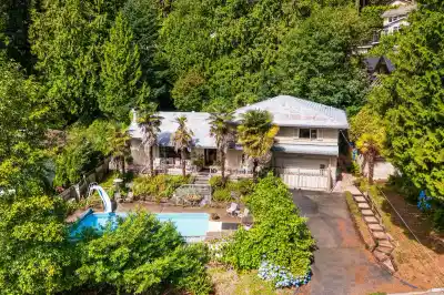 4535 MOUNTAIN HIGHWAY, North Vancouver BC V7K 2K7