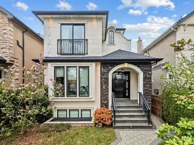 4555 W 9TH AVENUE, Vancouver BC V6R 2E2
