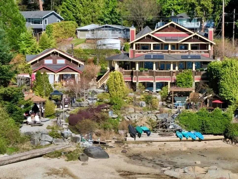 7545 ISLETS PLACE, Sechelt BC V7Z 0C5