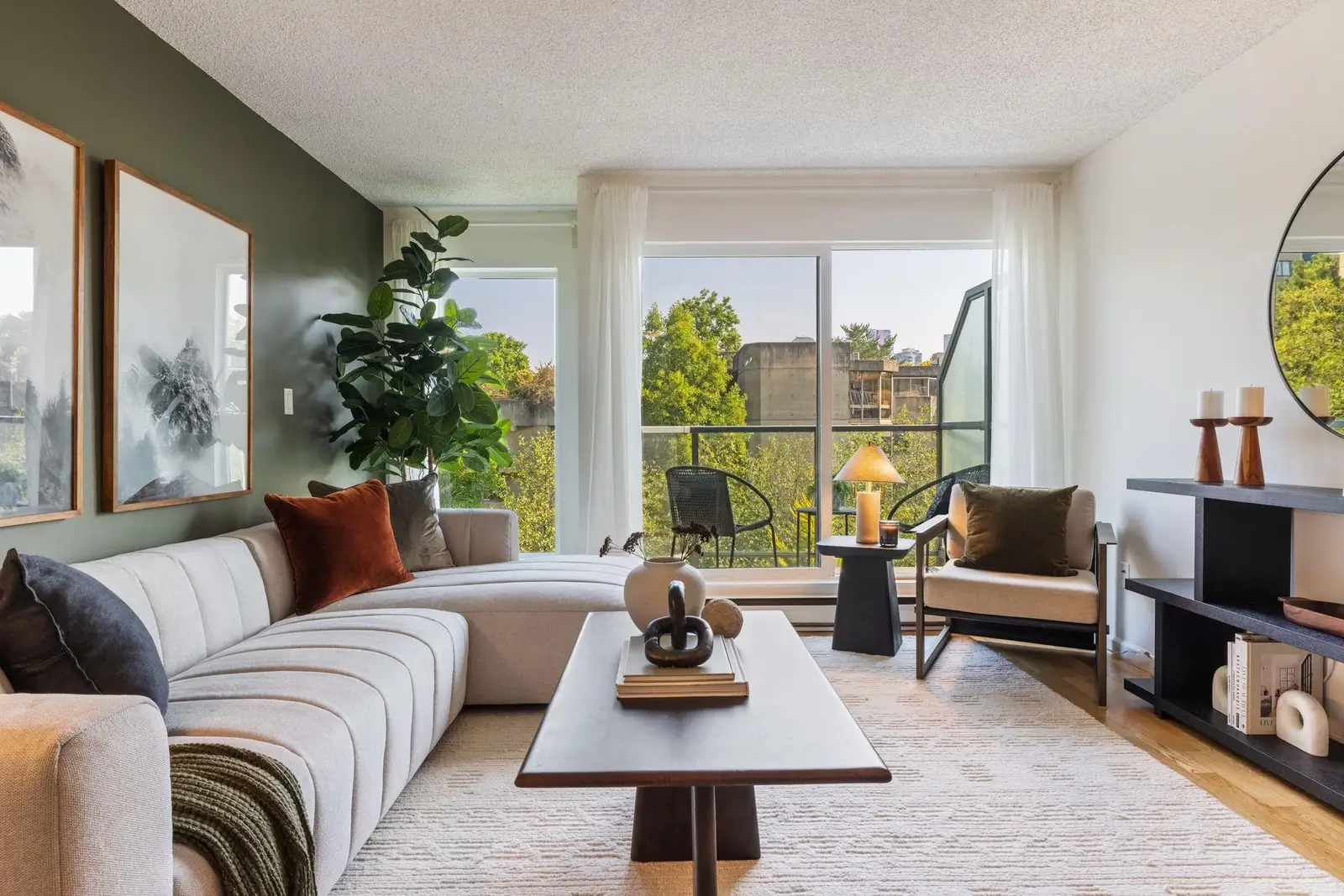 8 1355 W 4TH AVENUE, Vancouver BC V6H 3Y8