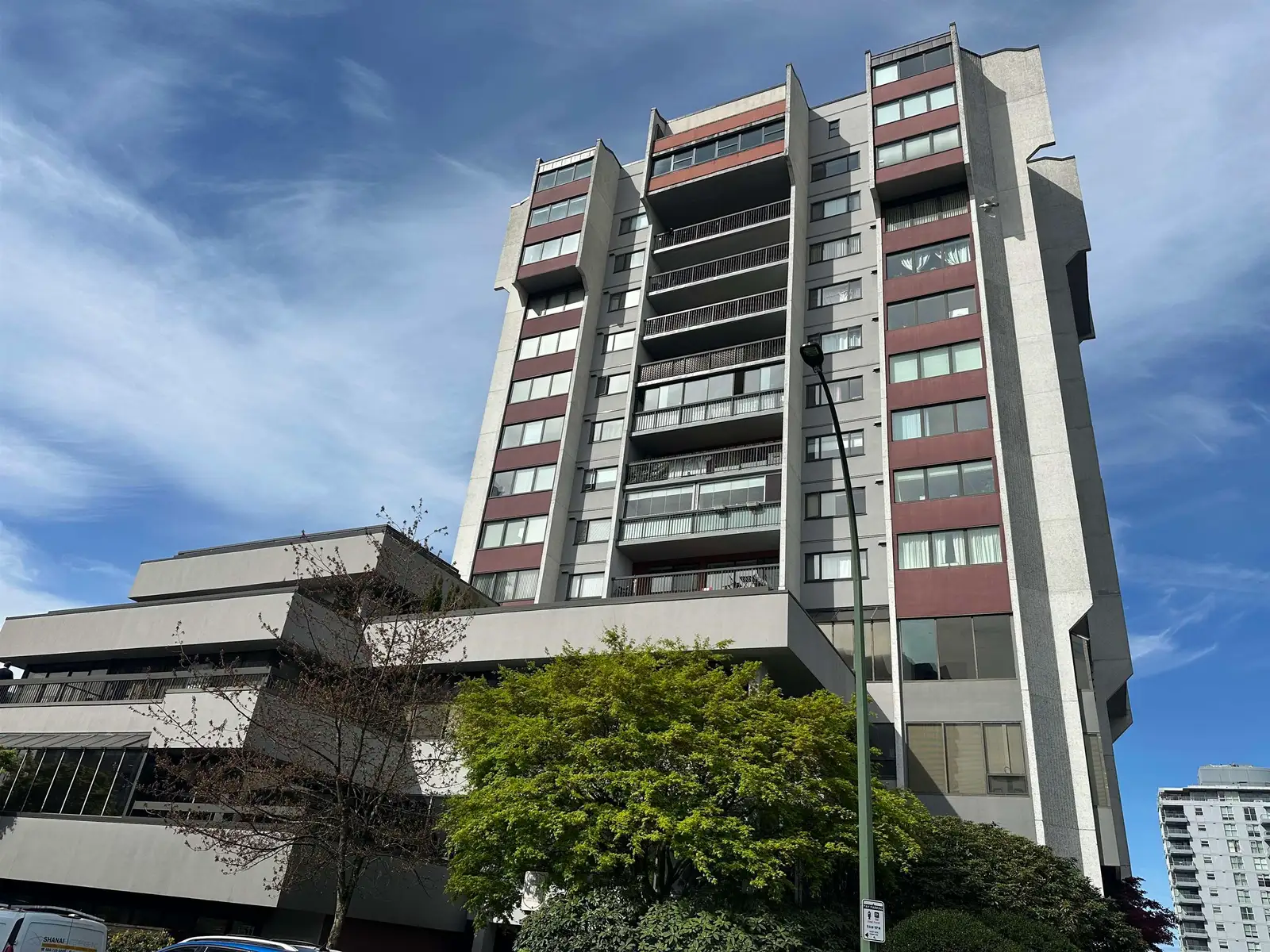 802 1515 EASTERN AVENUE, North Vancouver BC V7L 4R2