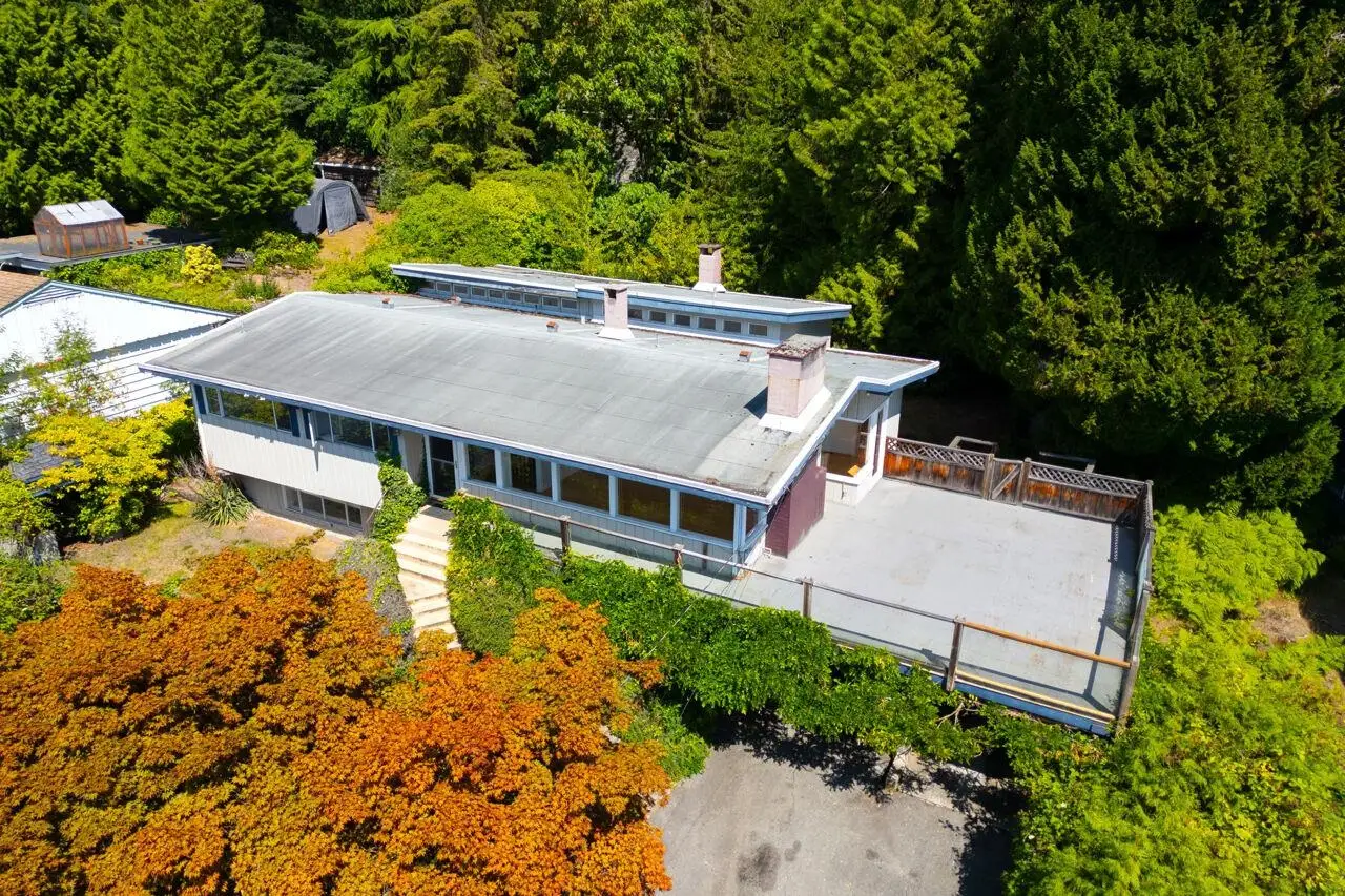 1241 NEPAL CRESCENT, West Vancouver BC V7T 2H4