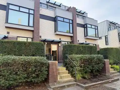 6180 OAK STREET, Vancouver BC V6M 2W2