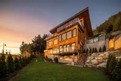 35 KELVIN GROVE WAY, West Vancouver BC V0N 2E0