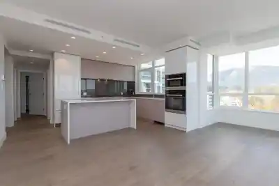 1701 1632 LIONS GATE LANE, North Vancouver BC V7P 0E2