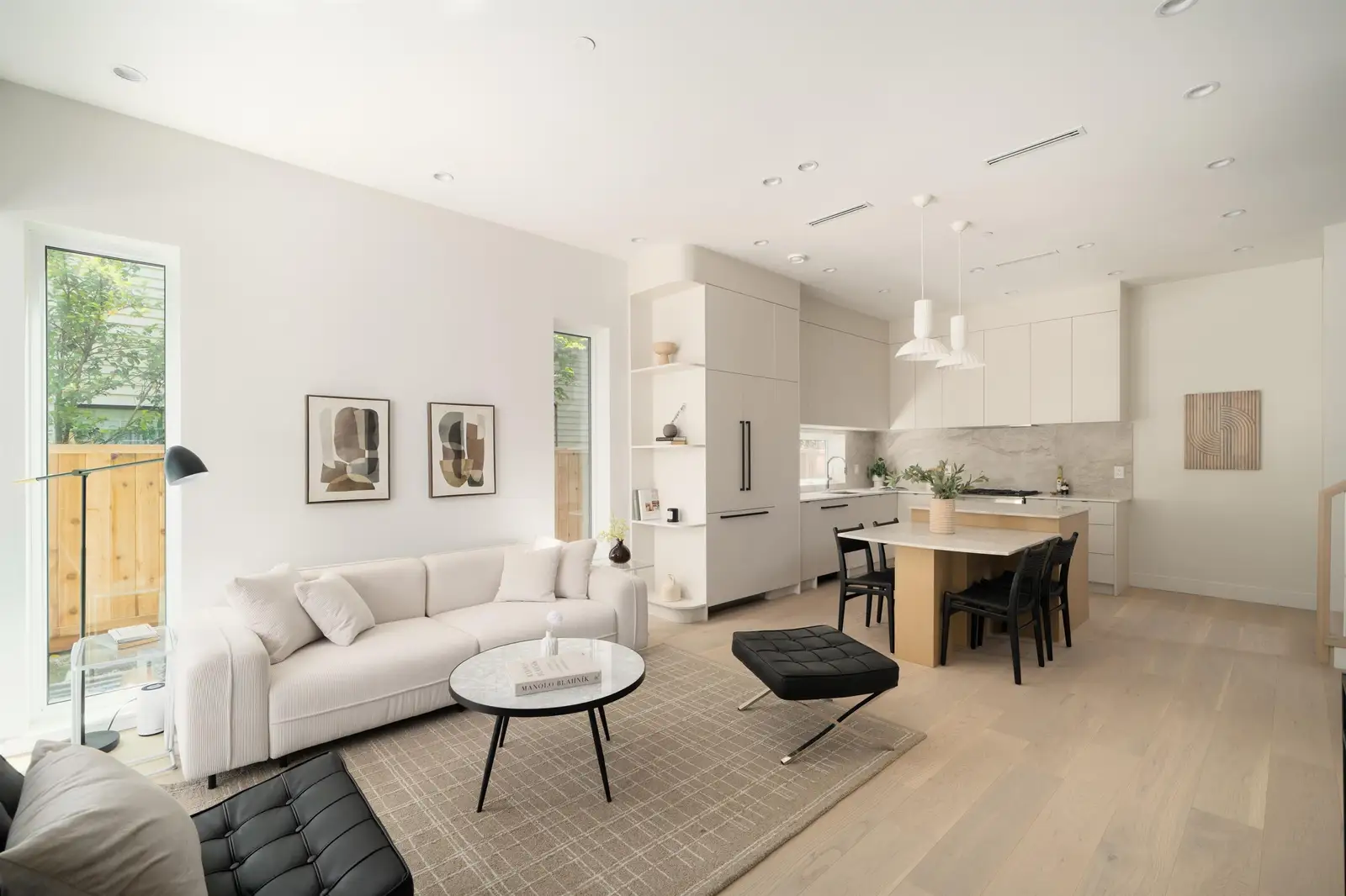 1 4161 WINDSOR STREET, Vancouver BC V5V 4P2