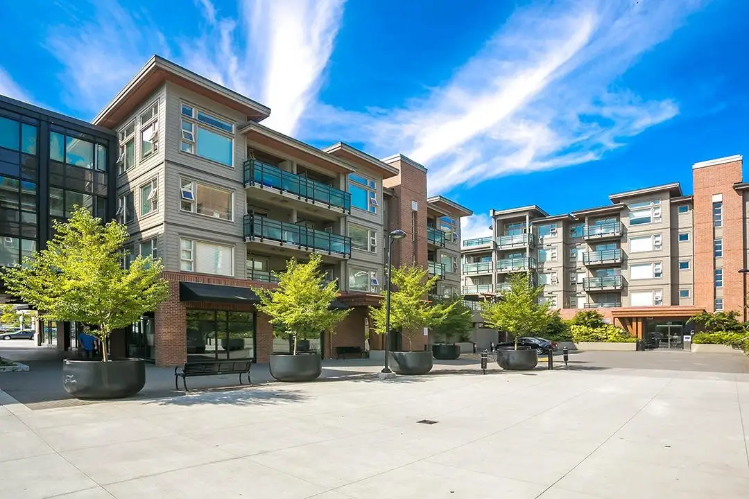 301 1673 LLOYD AVENUE, North Vancouver BC V7P 0A9
