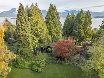 4755 BELMONT AVENUE, Vancouver BC V6T 1A8