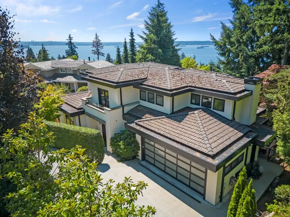 2650 ROSEBERY AVENUE, West Vancouver BC V7V 3A2
