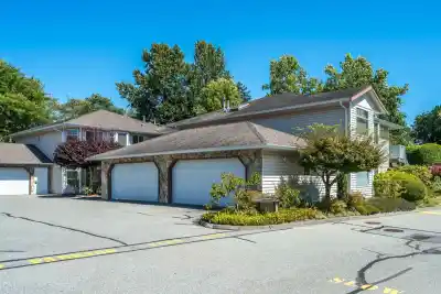 203 6875 121 STREET, Surrey BC V3Q 1W2