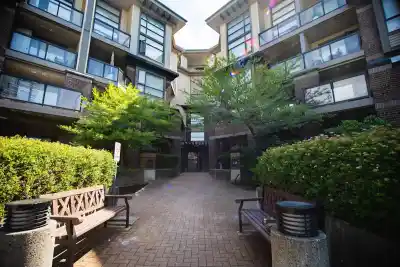 124 10838 CITY PARKWAY, Surrey BC V3T 5X9