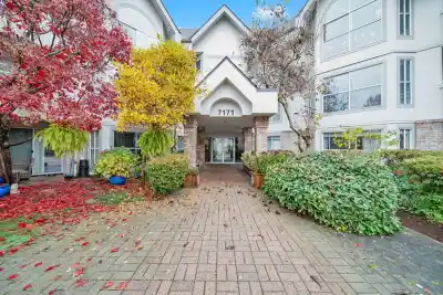 216 7171 121 STREET, Surrey BC V3W 1G9