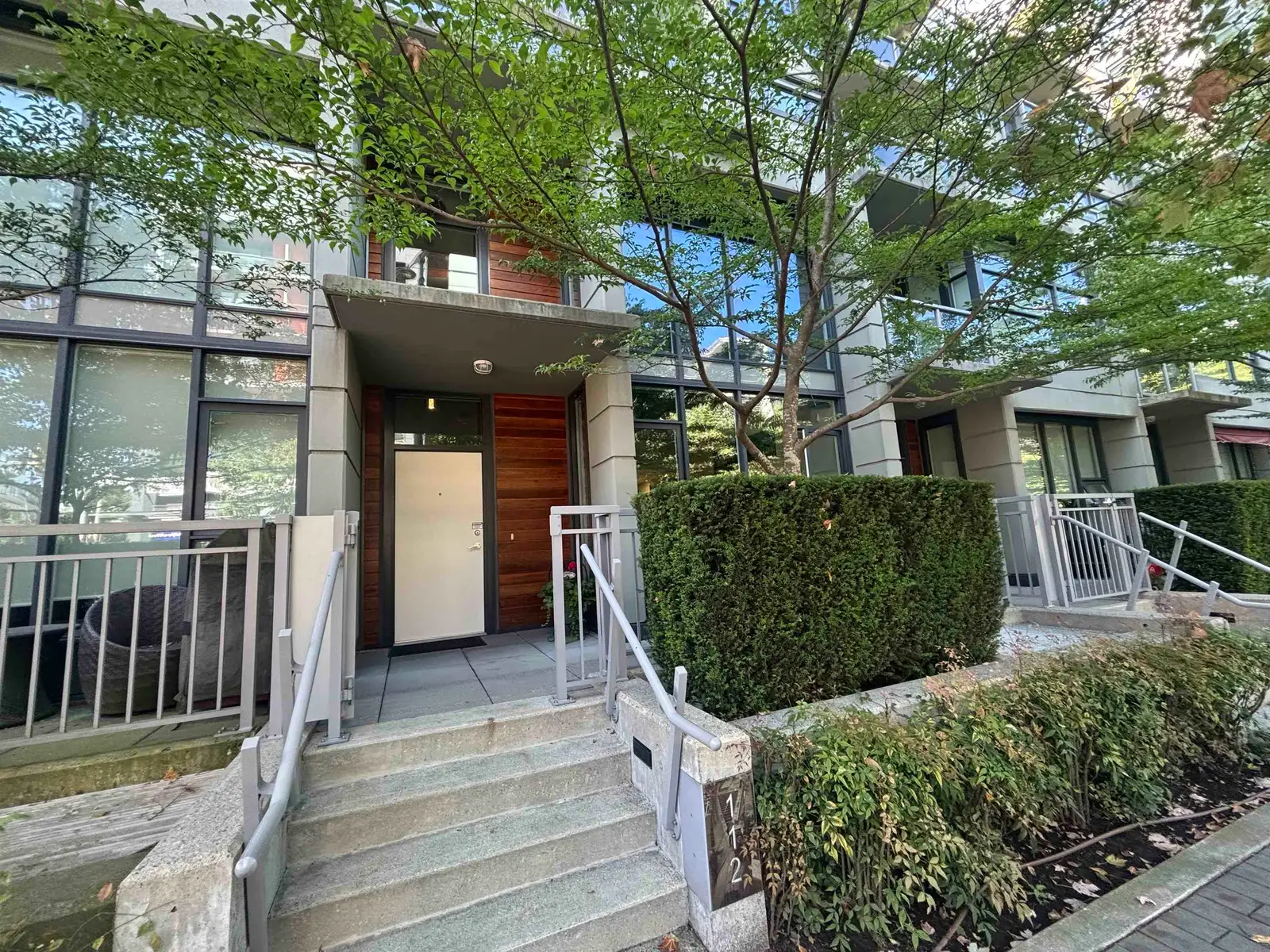 112 W 1ST AVENUE, Vancouver BC V5Y 0H4