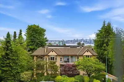 102 123 E KEITH ROAD, North Vancouver BC V7L 1V1