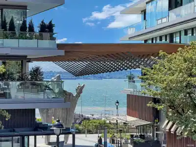 207 1331 MARINE DRIVE, West Vancouver BC V7T 1B6