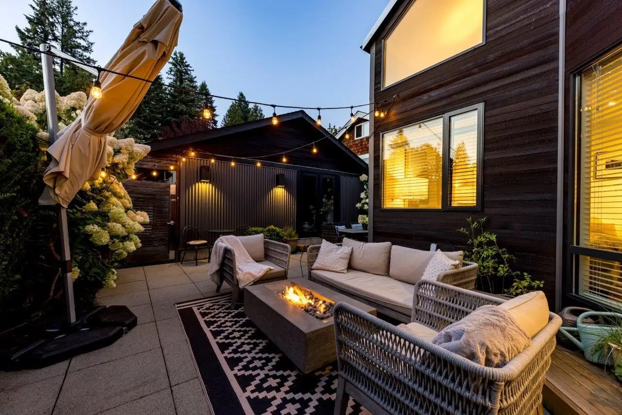 126 E ST. JAMES ROAD, North Vancouver BC V7N 1K9