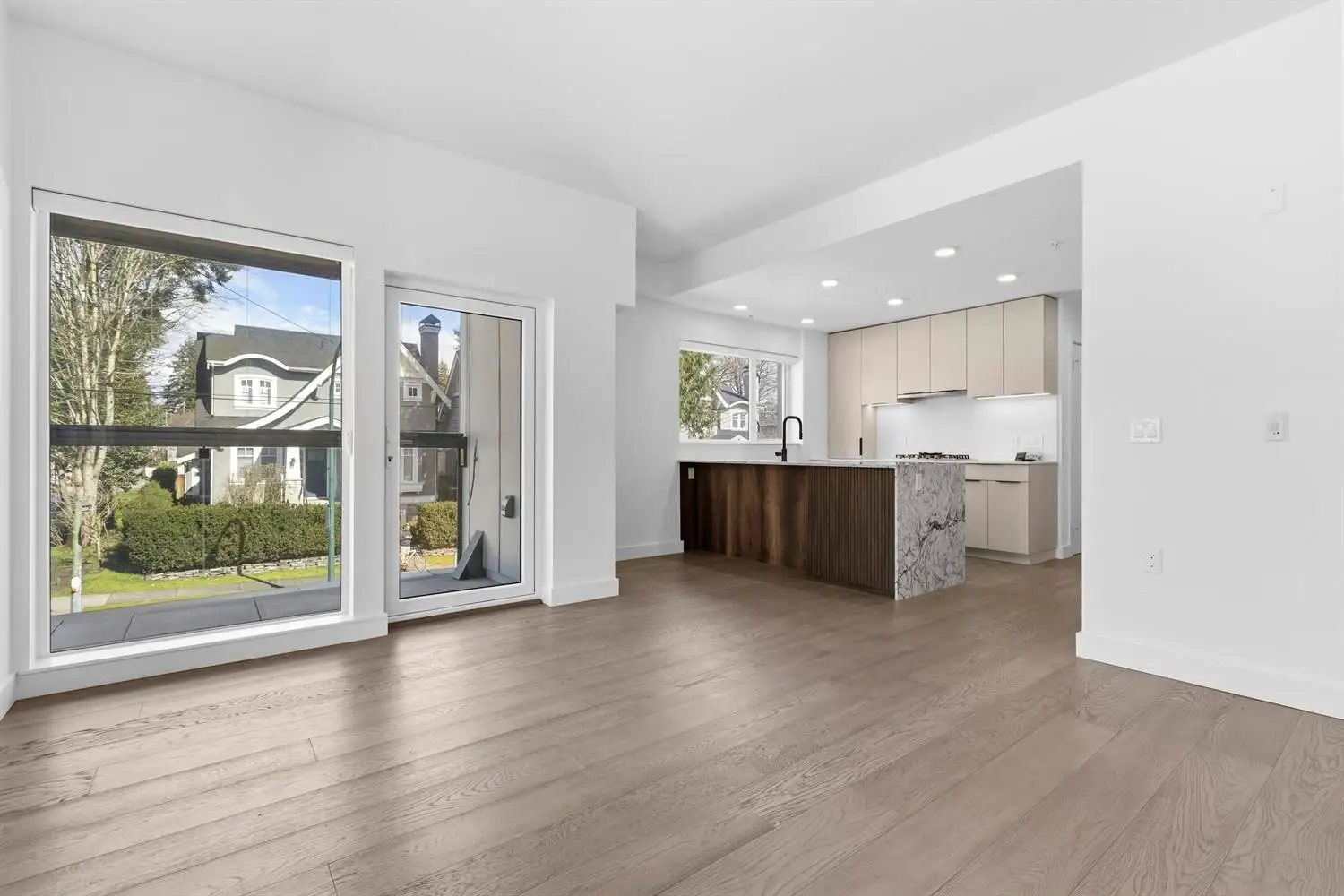201 3590 W 39TH AVENUE, Vancouver BC V6N 3A5
