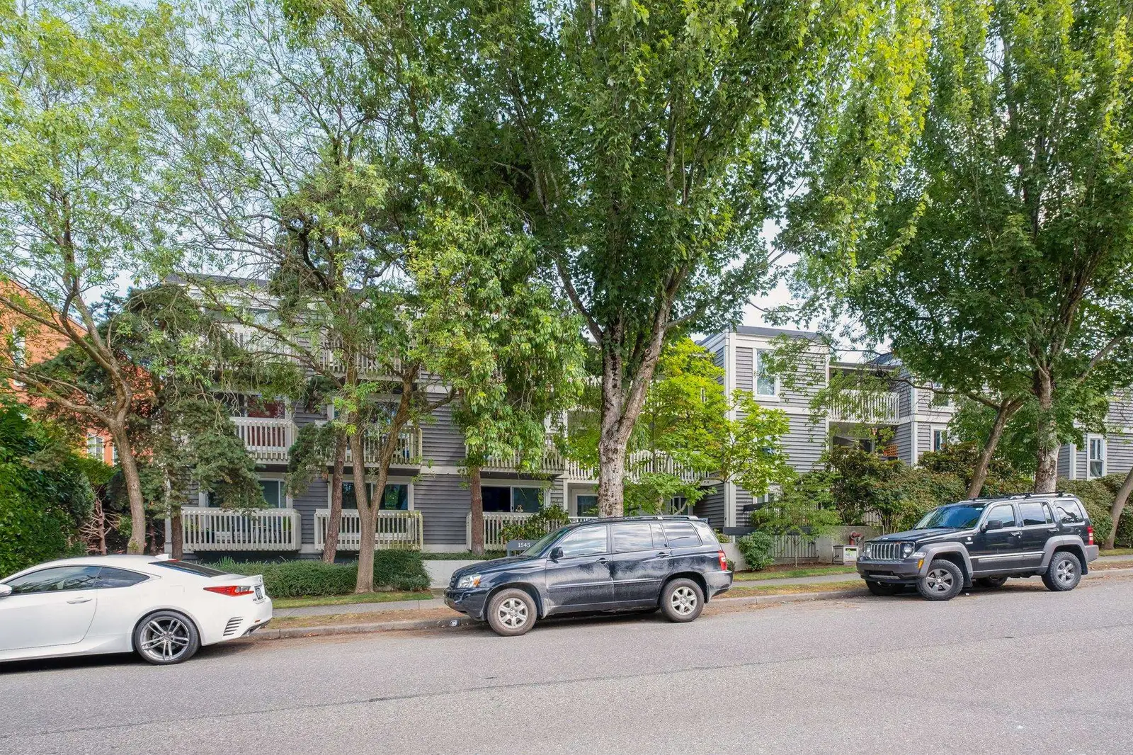 305 1545 E 2ND AVENUE, Vancouver BC V5N 1C8