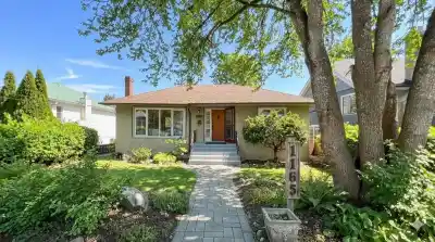 1165 E 26TH AVENUE, Vancouver BC V5V 2J8