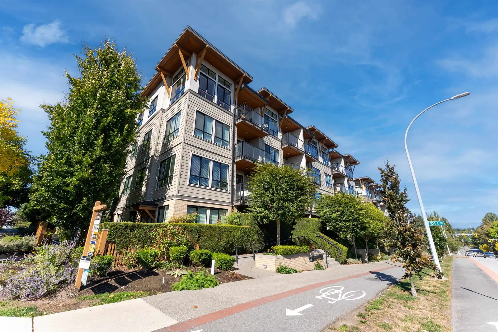 401 10455 154 STREET, Surrey BC V3R 0C5