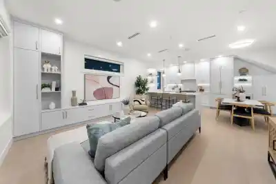 1 1582 E 2ND AVENUE, Vancouver BC V5N 1C7