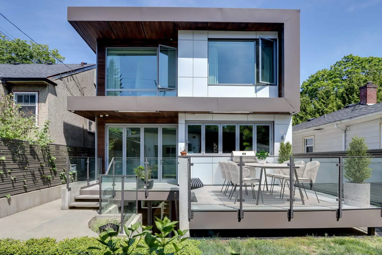 4368 W 15TH AVENUE, Vancouver BC V6R 3A8