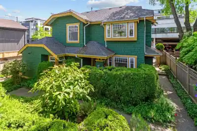 2952 W 8TH AVENUE, Vancouver BC V6K 2C1
