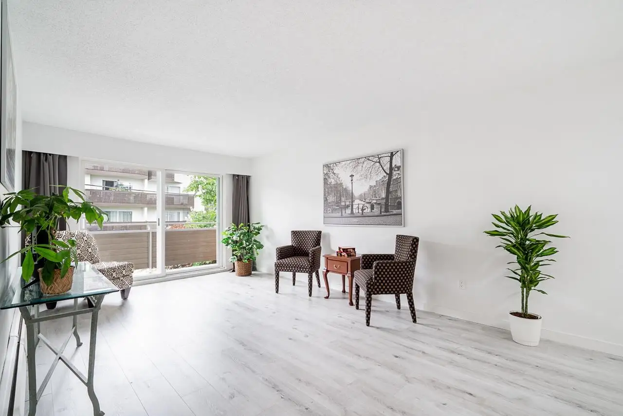 318 750 E 7TH AVENUE, Vancouver BC V5T 4H5