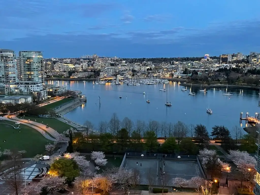 2002 1408 STRATHMORE MEWS, Vancouver BC V6Z 3A9