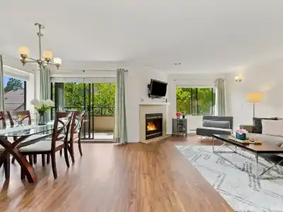 22 2133 ST. GEORGES AVENUE, North Vancouver BC V7L 3K5