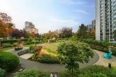 206 1740 COMOX STREET, Vancouver BC V6G 2Z1